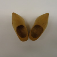 WF box 4 wooden shoes.JPG