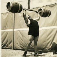 Engerer Circus Strongman